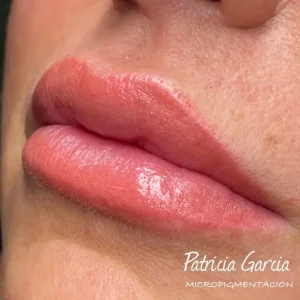 Micropigmentación labial con acabado natural en centro de estética Albacete